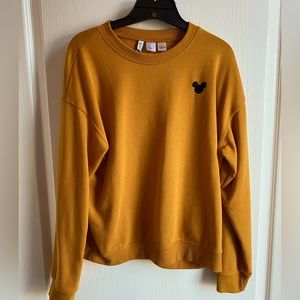 H&M Divided Disney Mickey Mouse crew neck sweatshirt